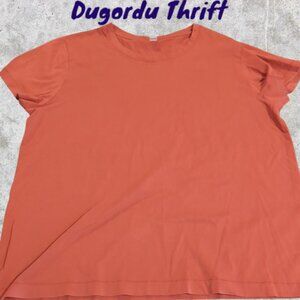 Woman's Medium UNIQLO Classic Tee Orange